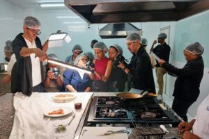 Estudantes de Publicidade e Propaganda realizam atividade voltada para fotografia gastronômica